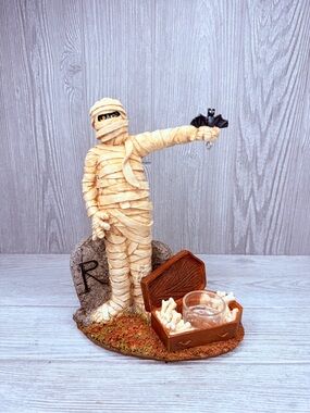 Rare hard to find Yankee candle mummy bat Halloween tart wax melt figurine